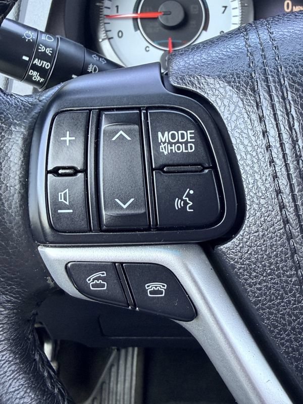 Used 2017 Toyota Sienna SE w/ SE Preferred Package FWD image 33