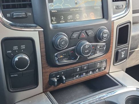 Used 2017 RAM 3500 Laramie AWD/4WD image 25