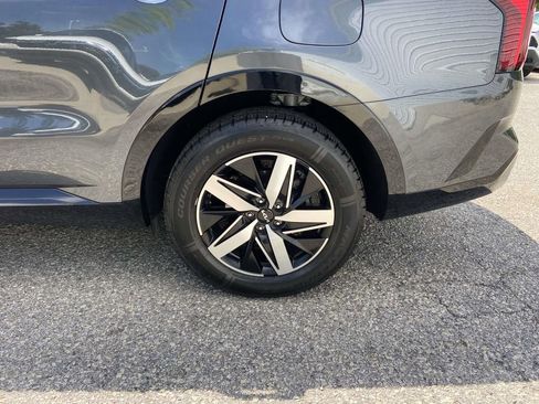 Used 2022 Kia Sorento S w/ Panoramic Sunroof Package FWD image 9