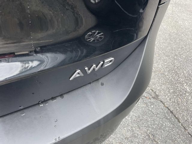 Used 2025 Nissan Kicks SV AWD/4WD image 8