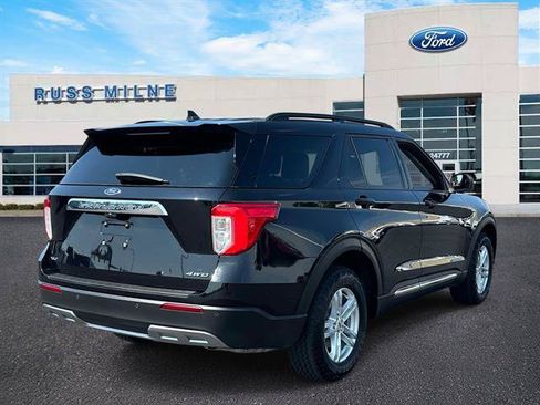 Used 2022 Ford Explorer XLT w/ Equipment Group 202A AWD/4WD image 4