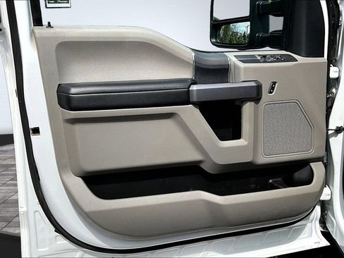 Certified 2022 Ford F350 XLT w/ XLT Value Package AWD/4WD image 23