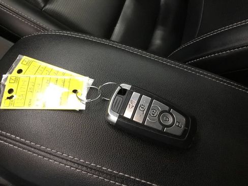 Used 2023 Ford Escape Platinum AWD/4WD image 13
