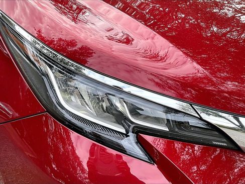 Used 2021 Toyota Sienna XLE image 29