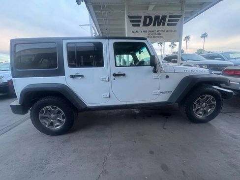 Used 2016 Jeep Wrangler Unlimited Rubicon w/ Max Tow Package image 4