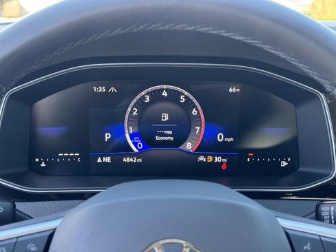 Used 2025 Volkswagen Jetta S image 22