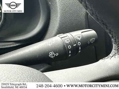 Used 2018 Jeep Renegade Latitude w/ Popular Equipment Group FWD image 27