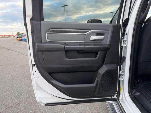 Used 2021 RAM 2500 Big Horn image 16