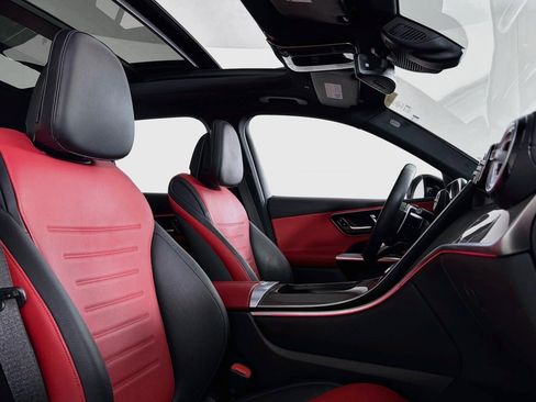 Certified 2024 Mercedes-Benz GLC 43 AMG 4MATIC image 7
