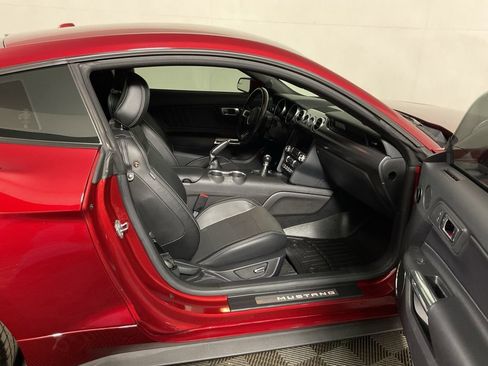 Used 2019 Ford Mustang GT Premium w/ GT Performance Package RWD image 31
