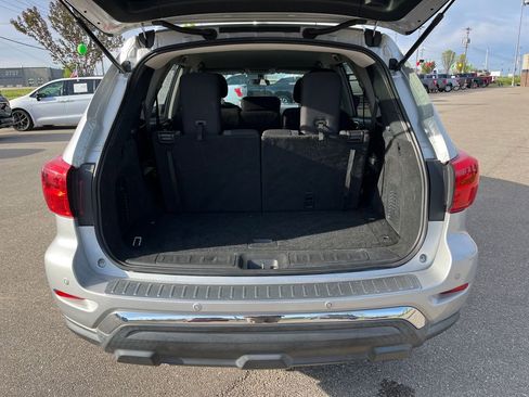 Used 2020 Nissan Pathfinder S AWD/4WD image 23