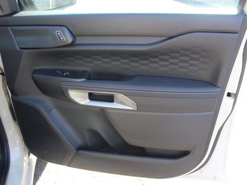 New 2025 Ford Ranger XLT w/ Equipment Group 301A High image 11