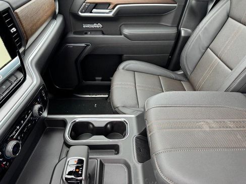 New 2026 Chevrolet Silverado 1500 High Country AWD/4WD image 11