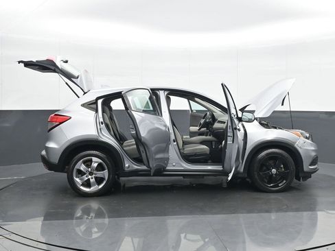 Used 2019 Honda HR-V LX image 26