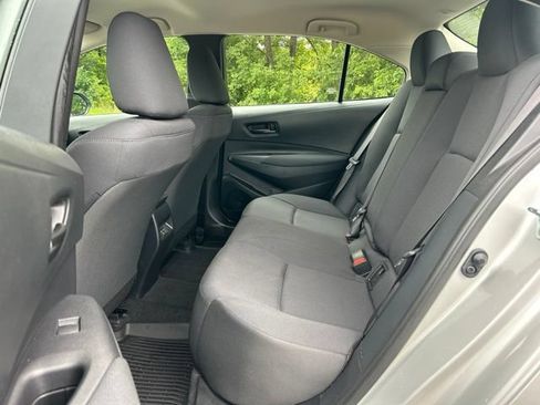 Used 2024 Toyota Corolla LE w/ LE Convenience Package FWD image 28
