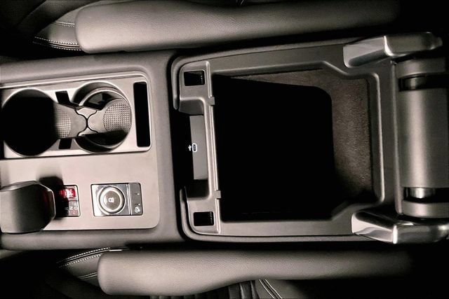 Certified 2025 Land Rover Discovery Dynamic SE AWD/4WD image 11