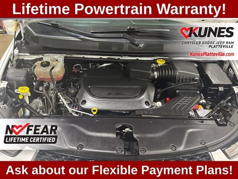 Used 2024 Chrysler Pacifica Touring-L image 30