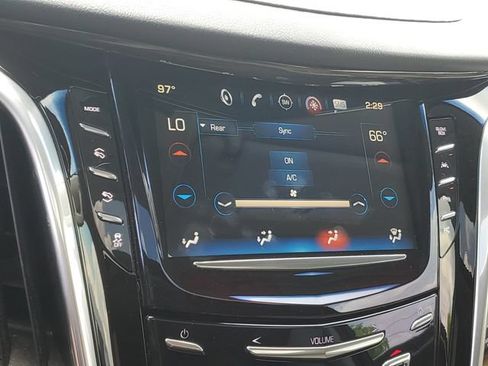 Used 2020 Cadillac Escalade Premium Luxury AWD/4WD image 27
