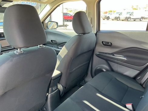 Used 2025 Nissan Kicks Play S image 19