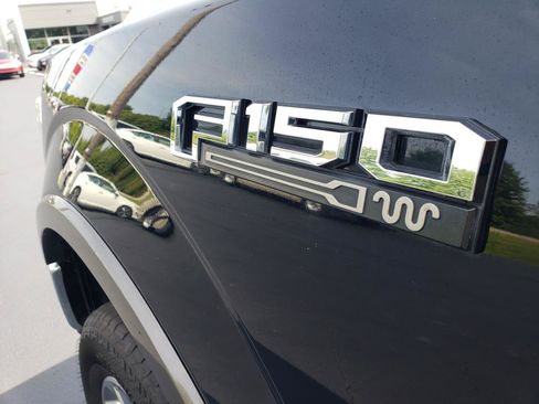 Used 2019 Ford F150 King Ranch w/ Equipment Group 601A Luxury AWD/4WD image 10