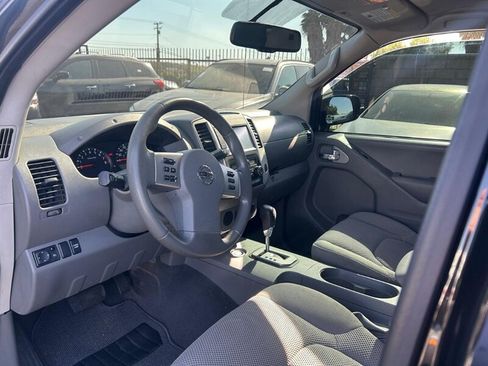 Used 2021 Nissan Frontier SV w/ Midnight Edition Floor Mats RWD image 13