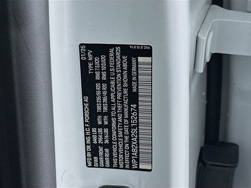 Certified 2025 Porsche Macan 4S Electric image 35