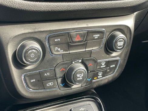Used 2019 Jeep Compass Altitude image 19