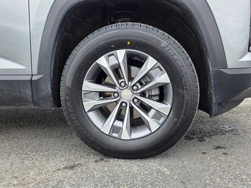 Used 2026 Chevrolet Equinox LT AWD/4WD image 9