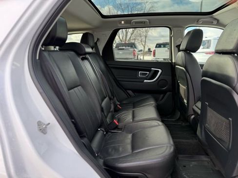 Used 2017 Land Rover Discovery Sport HSE image 19