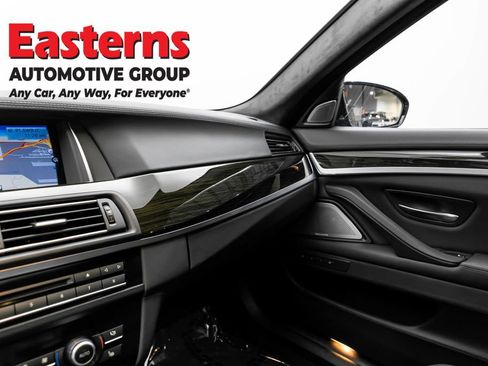 Used 2015 BMW M5 RWD image 31