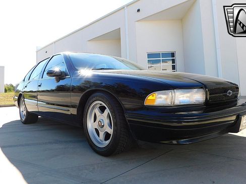 Used 1994 Chevrolet Impala SS image 14