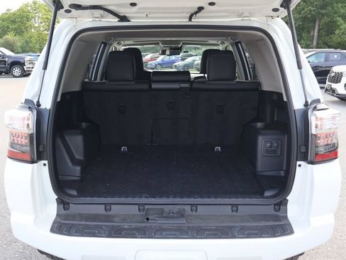 Used 2021 Toyota 4Runner SR5 Premium w/ Moonroof Package AWD/4WD image 17