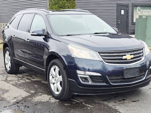 Used 2017 Chevrolet Traverse LT w/ True North Edition FWD image 9