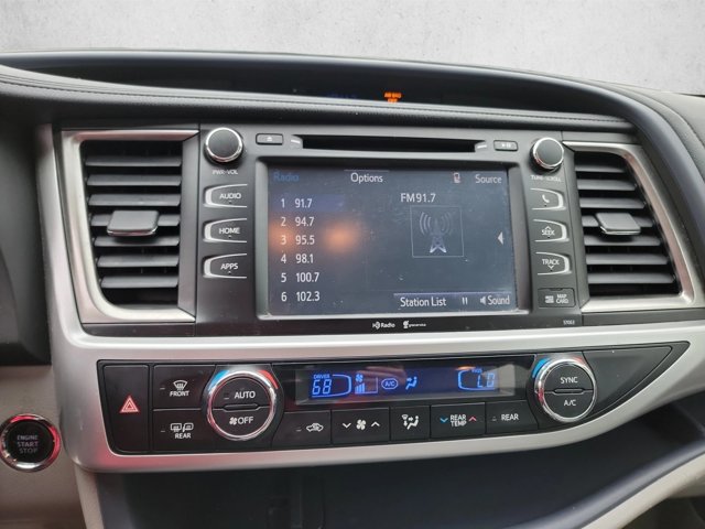 Used 2015 Toyota Highlander XLE FWD image 15