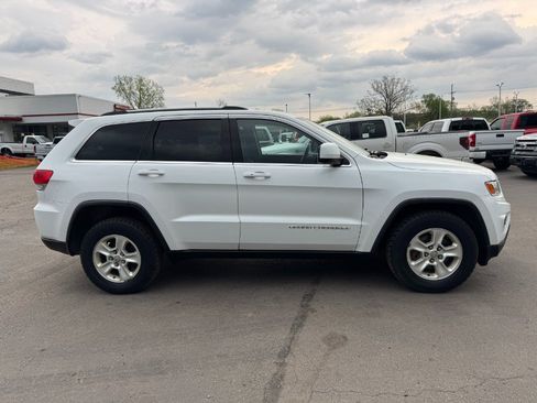 Used 2015 Jeep Grand Cherokee Laredo AWD/4WD image 6