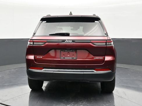 Used 2024 Jeep Grand Cherokee Limited AWD/4WD image 4