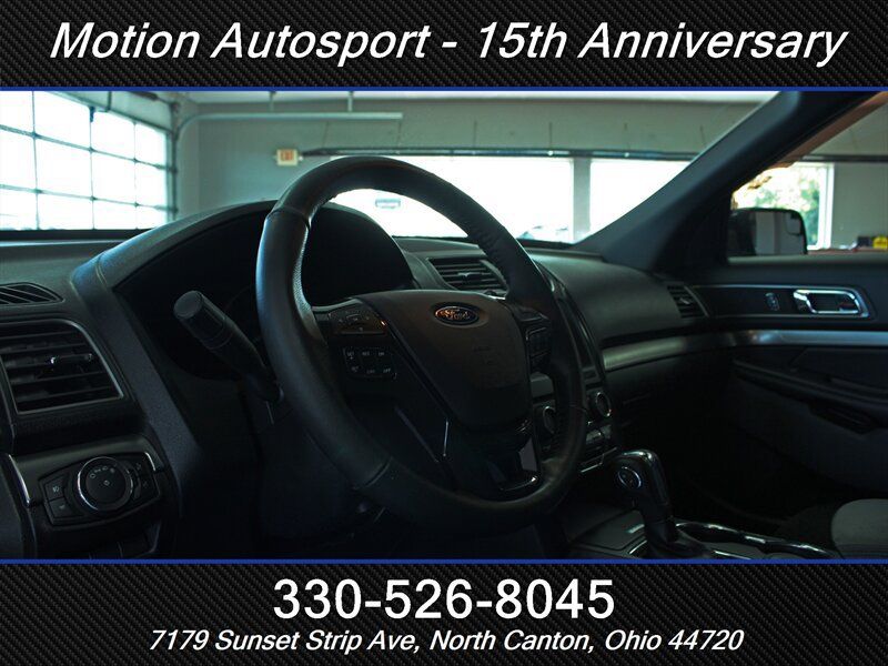 Used 2018 Ford Explorer XLT w/ Equipment Group 201A AWD/4WD image 11