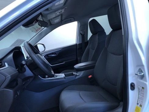Certified 2025 Toyota RAV4 XLE AWD/4WD image 18