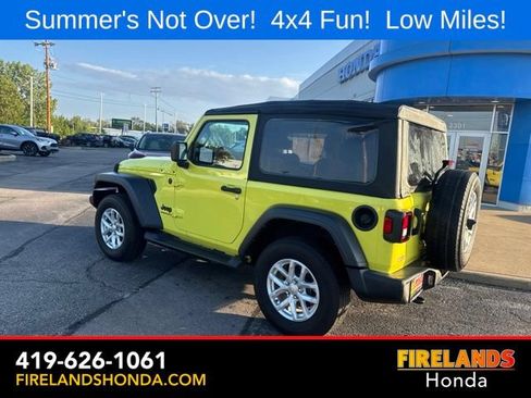 Used 2023 Jeep Wrangler Sport AWD/4WD image 3