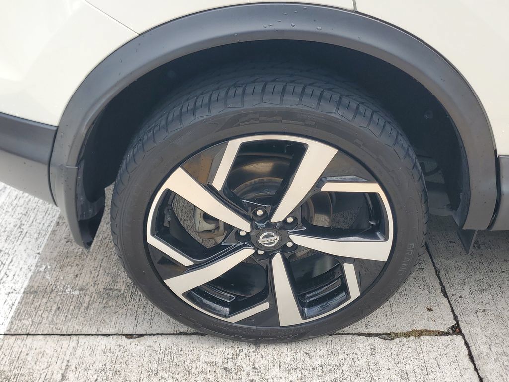 Certified 2020 Nissan Rogue Sport SL w/ Premium Package FWD image 7