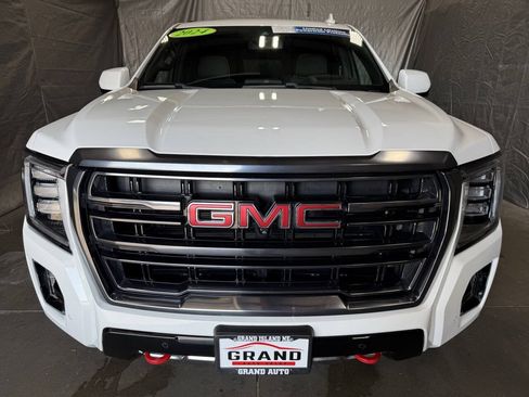 Used 2024 GMC Yukon AT4 w/ Technology Package AWD/4WD image 2