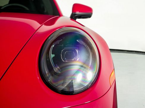 Used 2025 Porsche 911 Carrera image 29