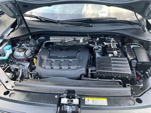 Used 2023 Volkswagen Tiguan SE AWD/4WD image 29