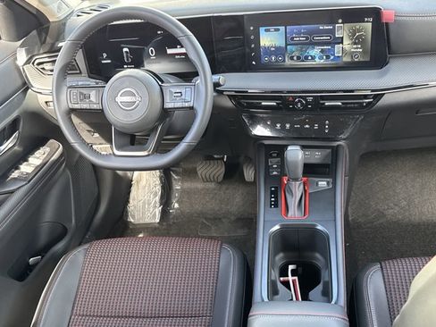 New 2025 Nissan Kicks SR image 29