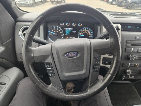 Used 2012 Ford F150 XLT w/ XLT Chrome Pkg image 8