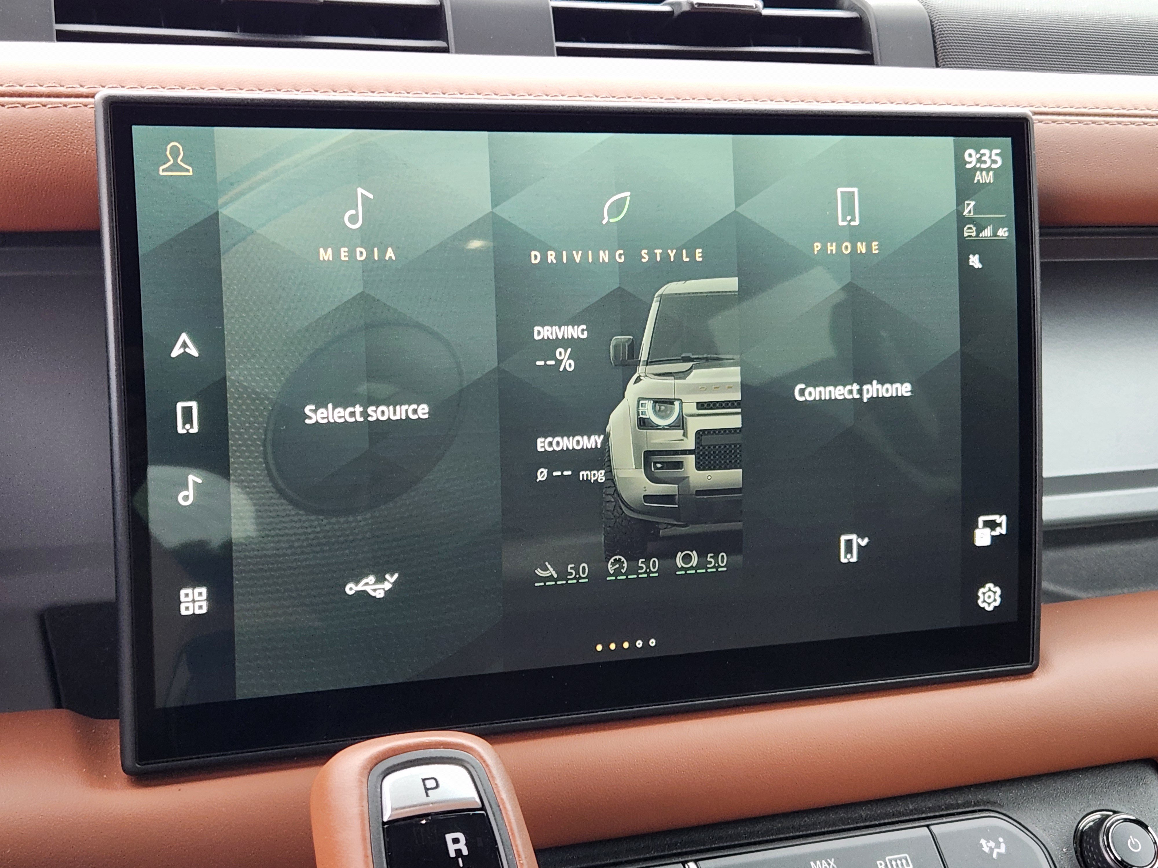 Certified 2025 Land Rover Defender 110 AWD/4WD image 21