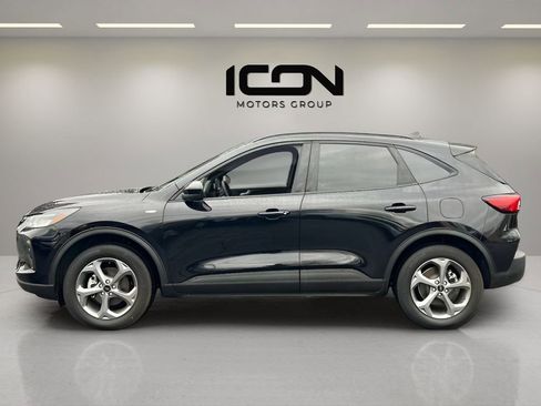 Used 2025 Ford Escape ST-Line Select AWD/4WD image 2