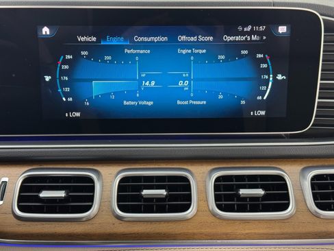 Used 2021 Mercedes-Benz GLS 580 4MATIC image 29