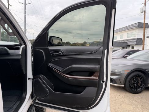 Used 2018 GMC Yukon XL SLT image 24