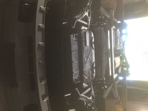 Used 2015 Jeep Wrangler Sahara w/ Connectivity Group AWD/4WD image 8